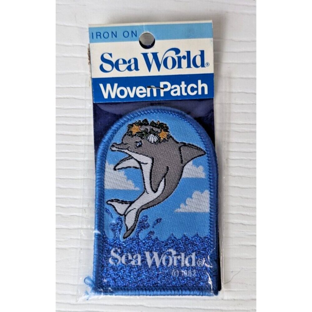 1982 SEA WORLD dolphin  3" Tall Woven Iron-on Arm/Hat Patch - In Package Florida